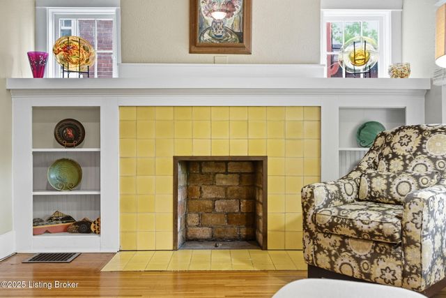 1860 Alfresco Pl, Louisville, KY 40205