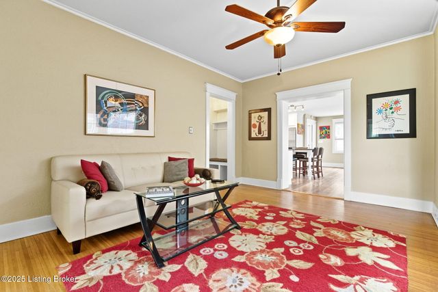 1860 Alfresco Pl, Louisville, KY 40205