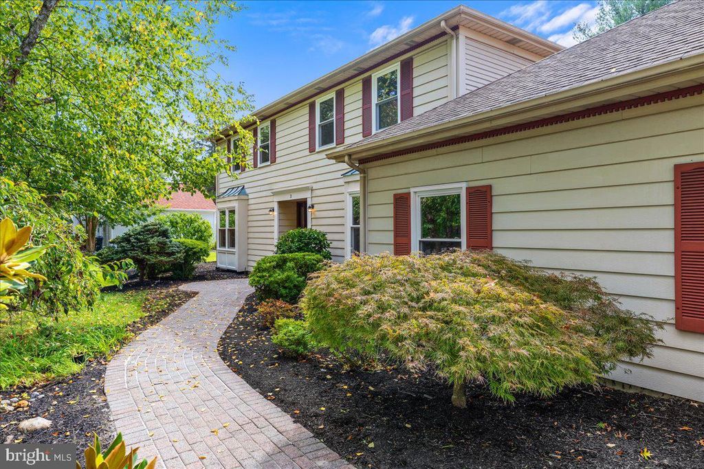 3 CARTWRIGHT DR W, PRINCETON JUNCTION, NJ 08550 — exterior