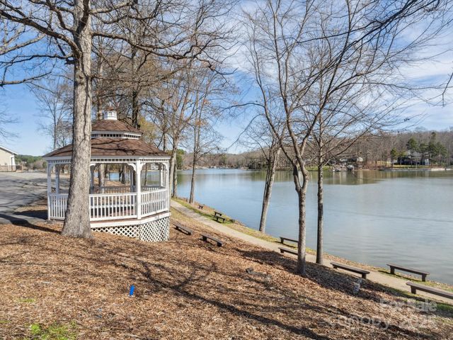 9111 Windjammer Drive, Tega Cay, SC 29708