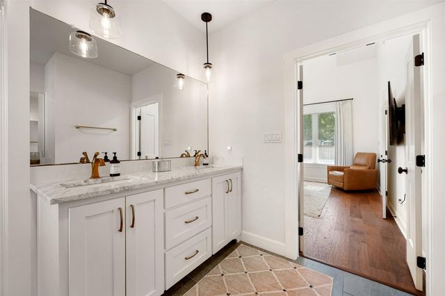 1301 West ST, Georgetown, TX 78626