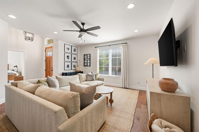 1301 West ST, Georgetown, TX 78626