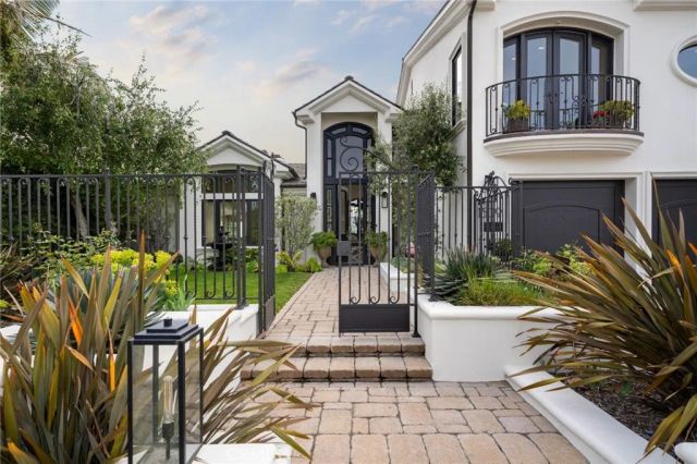 1509 Sandcastle Drive, Corona Del Mar, CA 92625