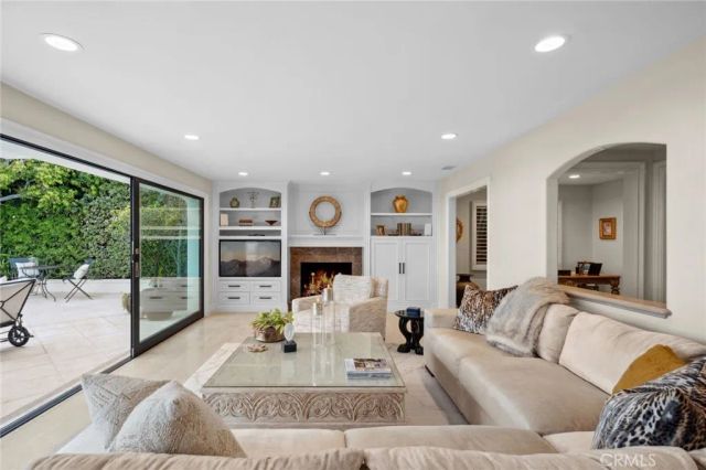 1509 Sandcastle Drive, Corona Del Mar, CA 92625