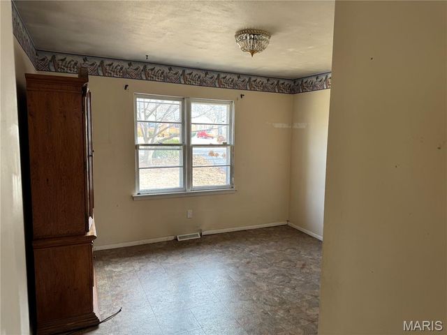 19 Bel Dere Drive, Fairview Heights, IL 62208