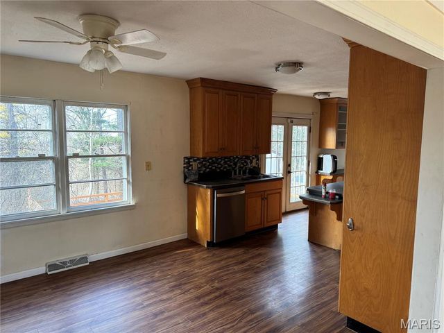 19 Bel Dere Drive, Fairview Heights, IL 62208