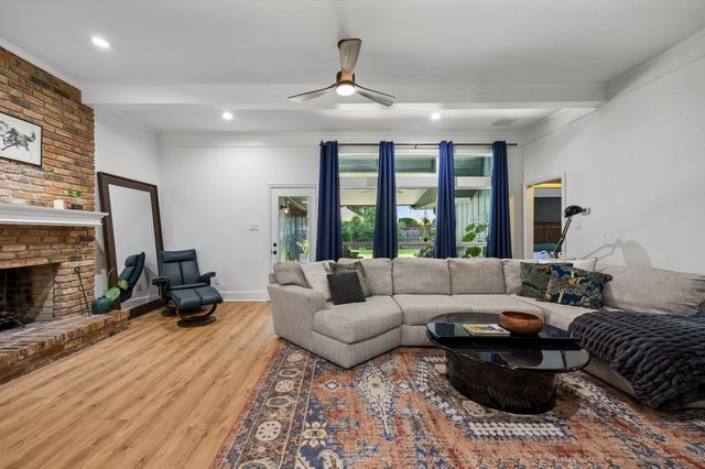 8839 Kingsley Road, Dallas, TX 75231
