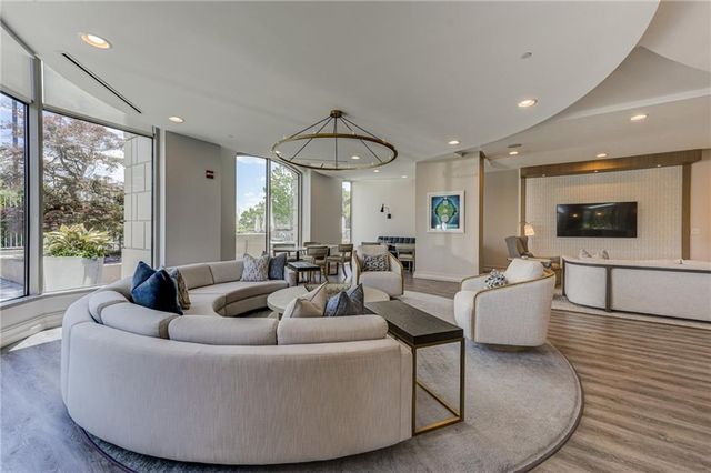 2795 Peachtree Road NE 602, Atlanta, GA 30305