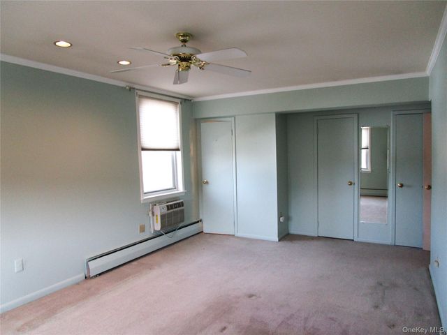 40 Daley Place 227, Lynbrook, NY 11563