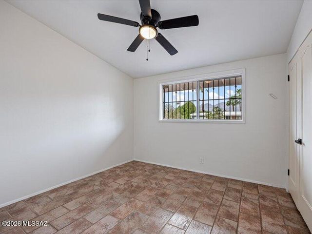 5940 E North Street, Tucson, AZ 85712