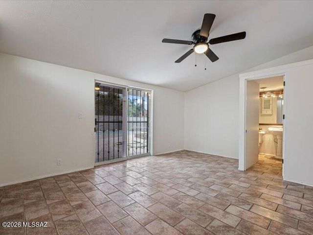 5940 E North Street, Tucson, AZ 85712