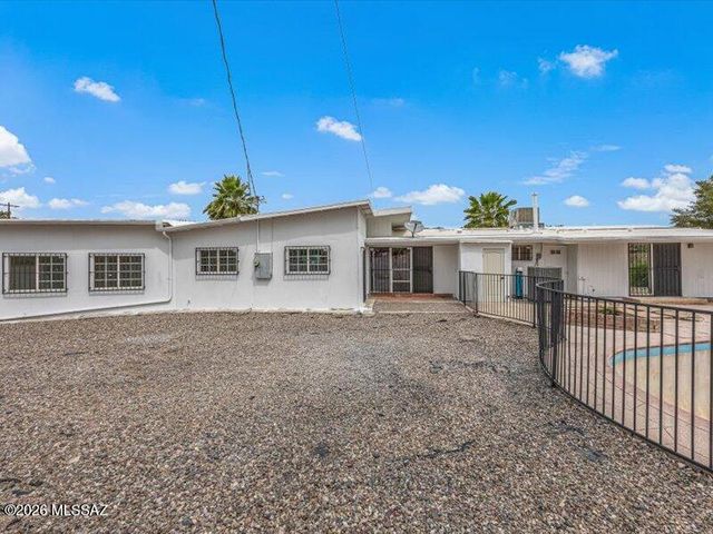 5940 E North Street, Tucson, AZ 85712