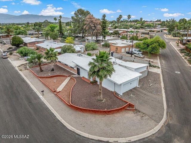 5940 E North Street, Tucson, AZ 85712