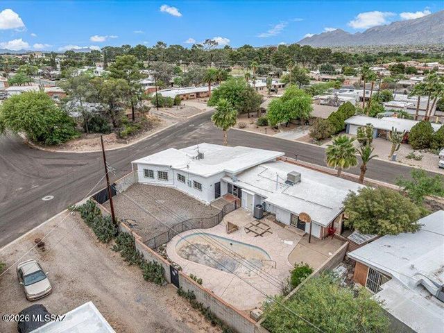 5940 E North Street, Tucson, AZ 85712
