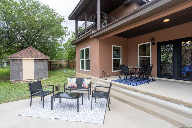 1910 Donaldson Ave, San Antonio, TX 78228