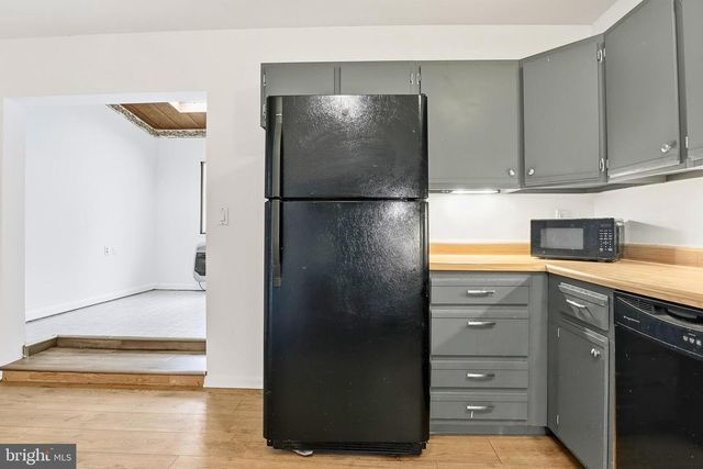 3104 GALAXY RD, Dover, PA 17315