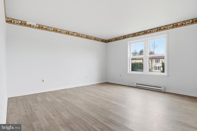 3104 GALAXY RD, Dover, PA 17315