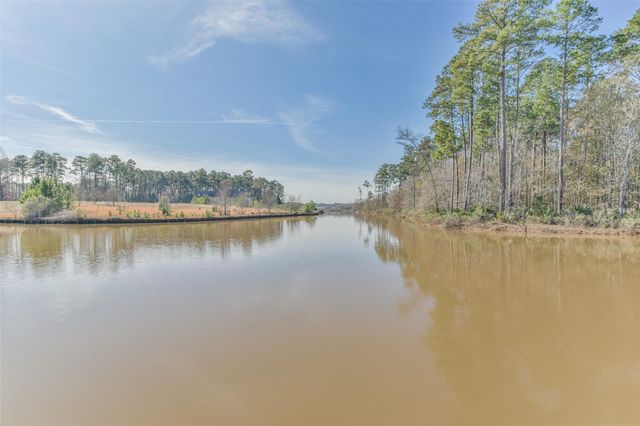 28635 Monterey Cliff Lane, Huffman, TX 77336