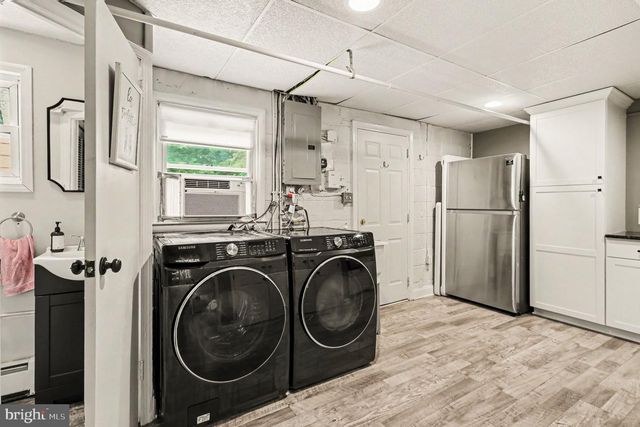 900 WOODLAWN DR, Lansdale, PA 19446