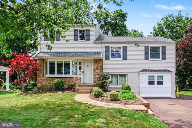 900 WOODLAWN DR, Lansdale, PA 19446