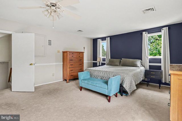 900 WOODLAWN DR, Lansdale, PA 19446