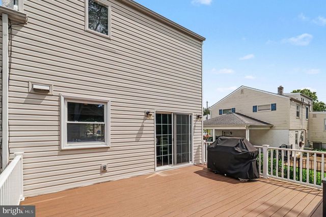 900 WOODLAWN DR, Lansdale, PA 19446