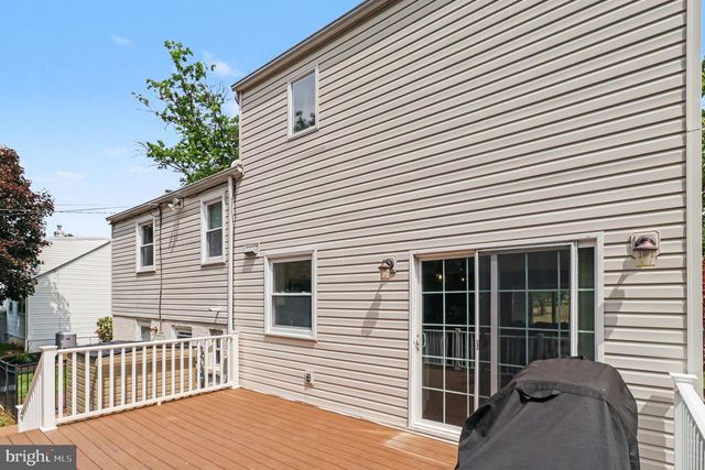 900 WOODLAWN DR, Lansdale, PA 19446