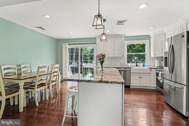900 WOODLAWN DR, Lansdale, PA 19446