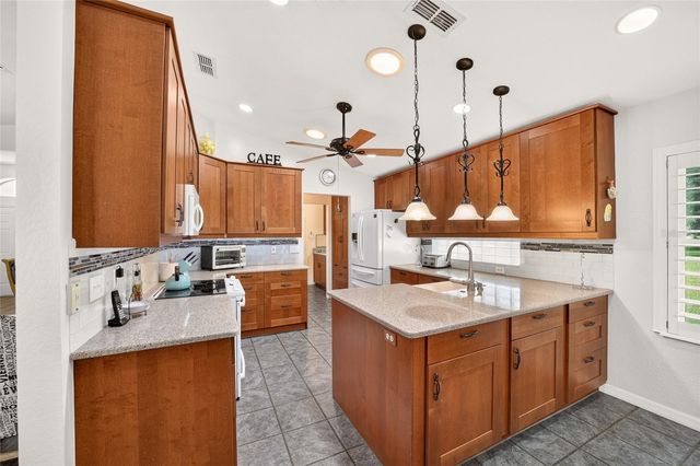 7121 SW 113TH LOOP, Ocala, FL 34476
