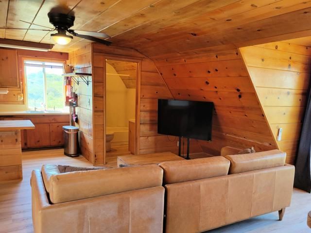 2494 Donnil Lane, Fallbrook, CA 92028