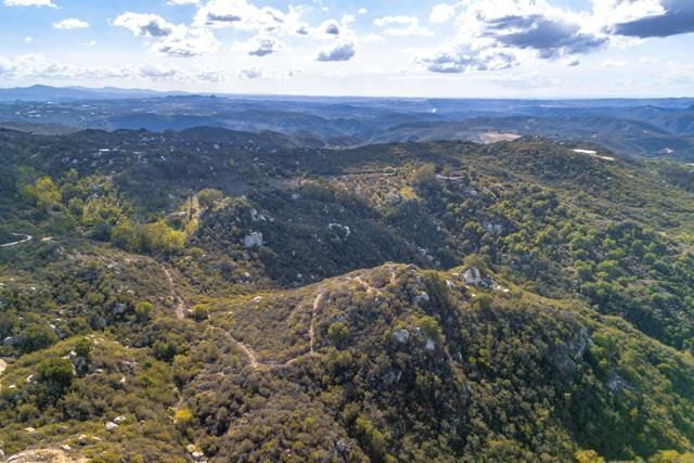 2494 Donnil Lane, Fallbrook, CA 92028