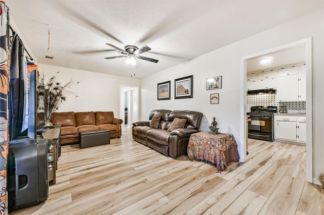 222 Linda Street, Deer Park, TX 77536