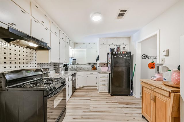 222 Linda Street, Deer Park, TX 77536