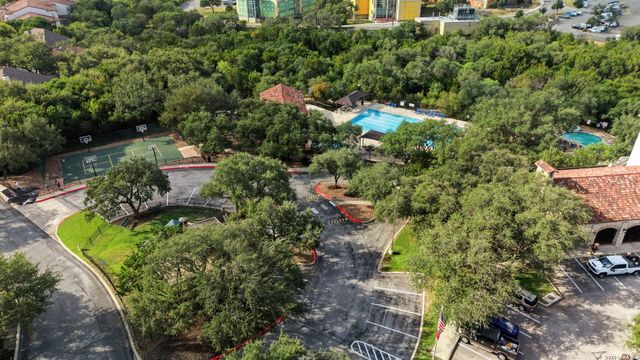 1911 Far Niente, San Antonio, TX 78258