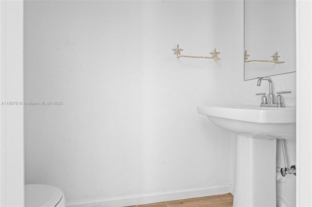 2431 SE 10th Ct, Homestead, FL 33035