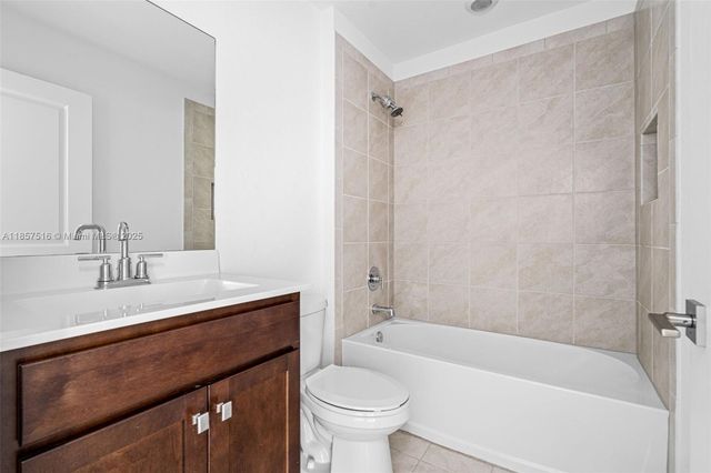 2431 SE 10th Ct, Homestead, FL 33035