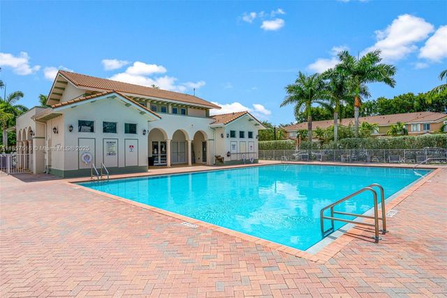 2431 SE 10th Ct, Homestead, FL 33035