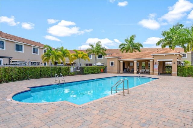 2431 SE 10th Ct, Homestead, FL 33035