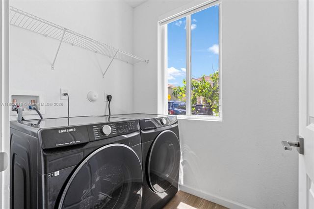 2431 SE 10th Ct, Homestead, FL 33035