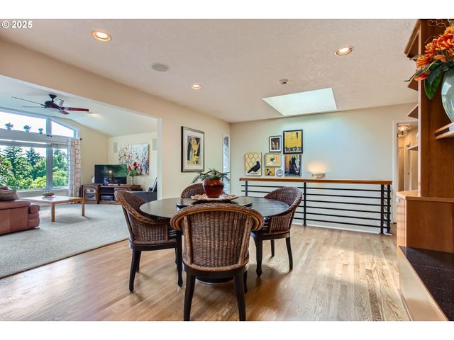 7145 Sw GABLE Pkwy, Portland, OR 97225