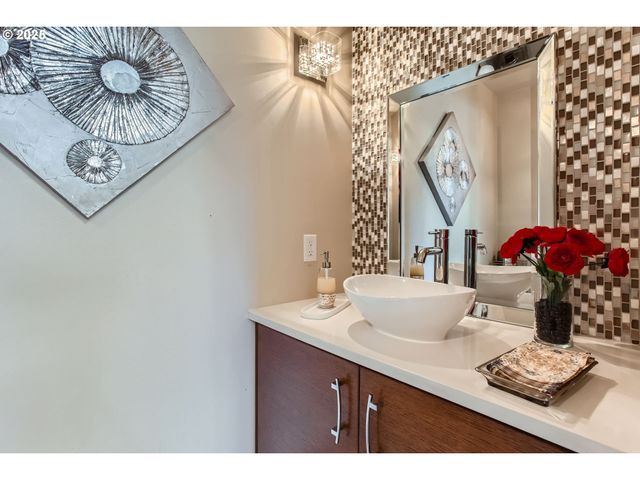 7145 Sw GABLE Pkwy, Portland, OR 97225