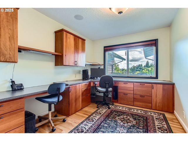 7145 Sw GABLE Pkwy, Portland, OR 97225