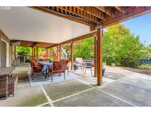 7145 Sw GABLE Pkwy, Portland, OR 97225