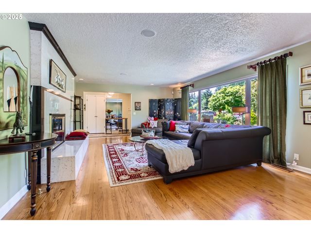 7145 Sw GABLE Pkwy, Portland, OR 97225