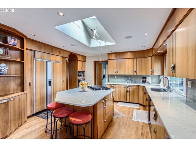 7145 Sw GABLE Pkwy, Portland, OR 97225