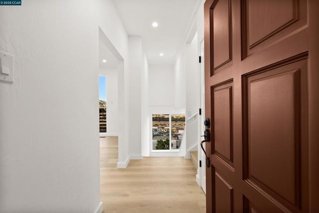 657 Silver Ave, San Francisco, CA 94134