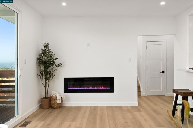 657 Silver Ave, San Francisco, CA 94134