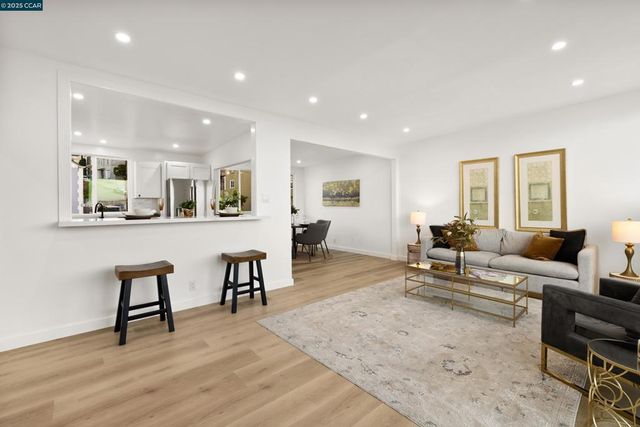 657 Silver Ave, San Francisco, CA 94134