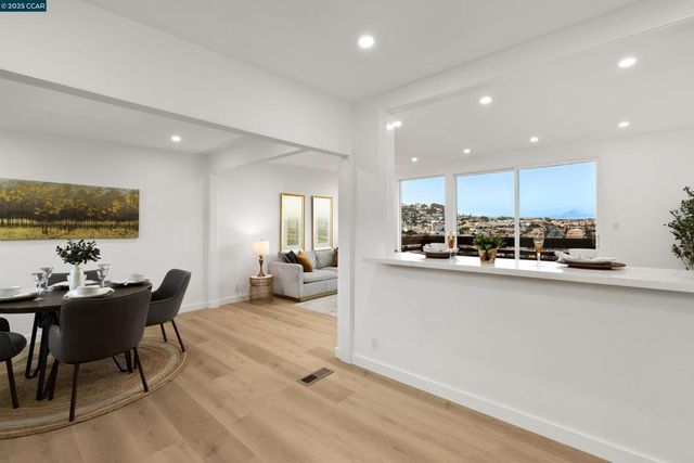 657 Silver Ave, San Francisco, CA 94134