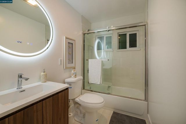 657 Silver Ave, San Francisco, CA 94134